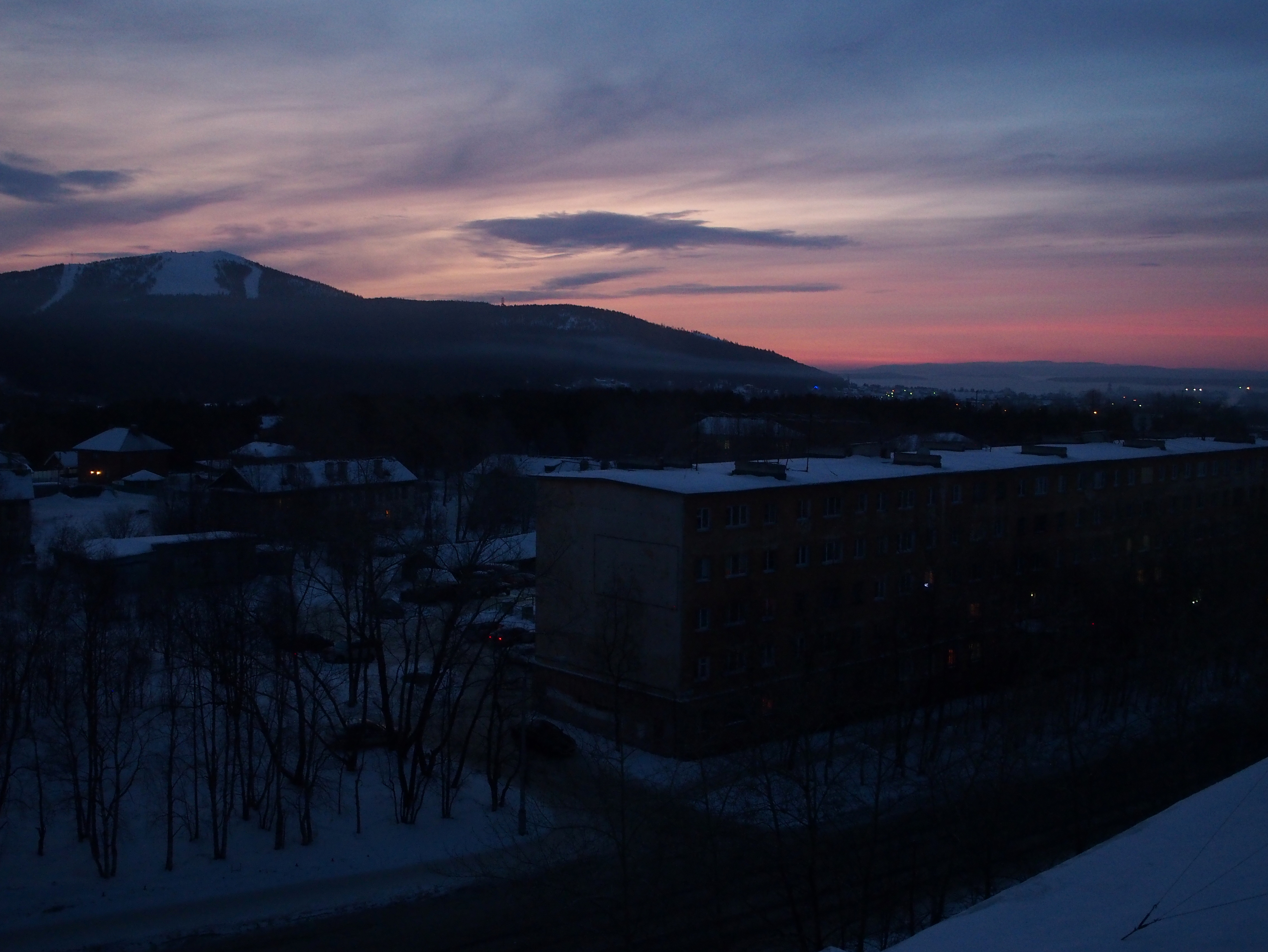 W*K様 美品　ARCTIC explore russian north ダウン Four Stories from the Russian Arctic | The New Yorker